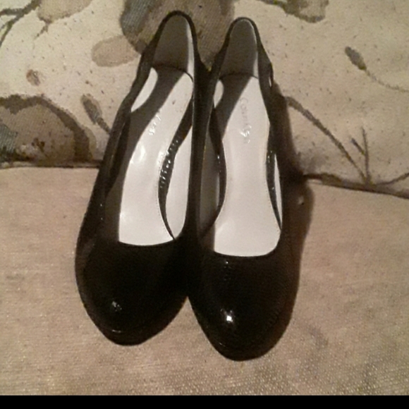 Calvin Klein heels - Picture 2 of 7